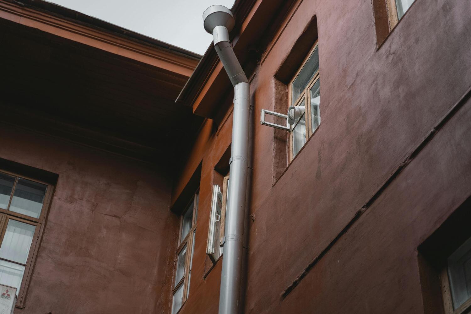 tips to help prevent flooding at home and reduce water damage